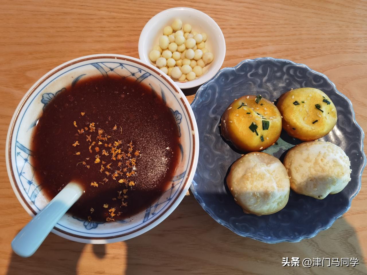 在苏州花55块钱吃了一顿早餐

一个人去苏州旅行，一下火车就去吃早餐了，去的是离