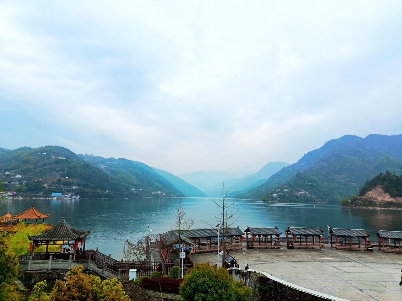 女人如何依靠男人,又保持独立? 目前我只能做到保持经济独立。