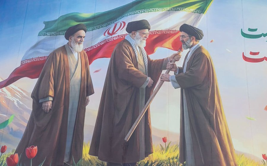 ☫ 伊斯兰革命领袖：“奉至仁至慈的真主之名在殉道领袖（愿真主净化其圣洁灵魂之）直