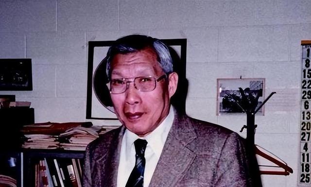 1950年，因遭到不公正对待，中国遗传学奠基人李景均毅然离开内陆前往香港，无处可