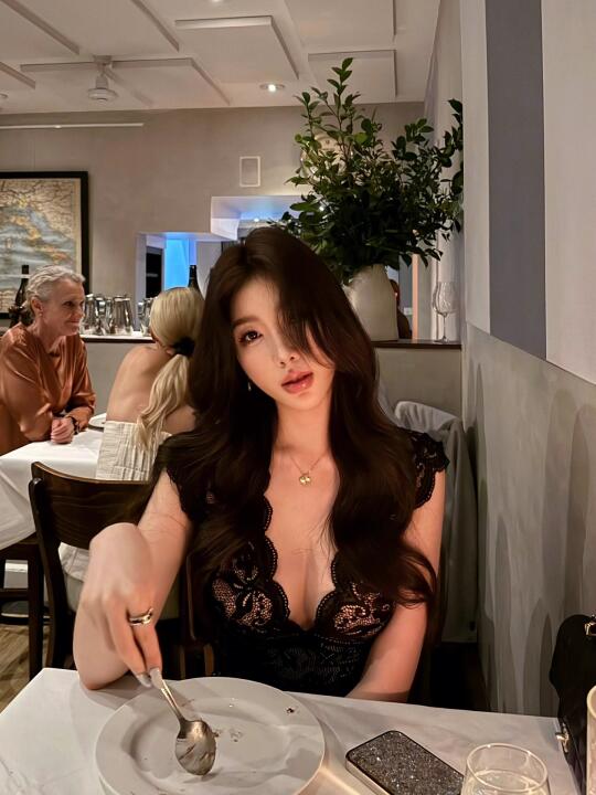 𝑳𝒐𝒗𝒆 𝒉𝒂𝒏𝒈𝒐𝒗𝒆𝒓🥀