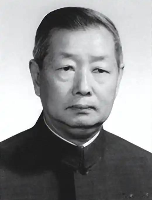1971年7月，中国大使张伟烈正在摩洛哥王宫参加盛宴，突然大批士兵冲进来疯狂扫射
