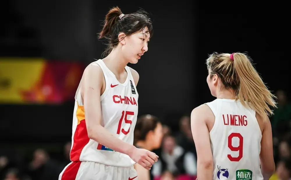 女篮成绩好了挑事的球迷也多了，李梦韩旭为了备战国家队拒绝去WNBA，就有球迷问李