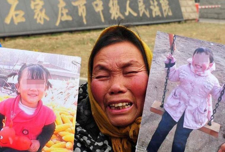 2013年河北两名幼童误食路边捡来的酸奶不幸身亡，幕后凶手的作案动机令人愤怒！