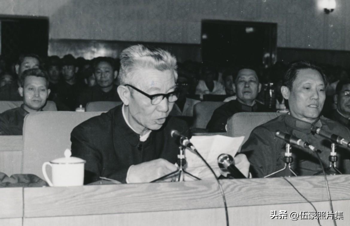 1980年5月18日，我国成功向太平洋预定海域发射了远程运载火箭（“东风五号”洲