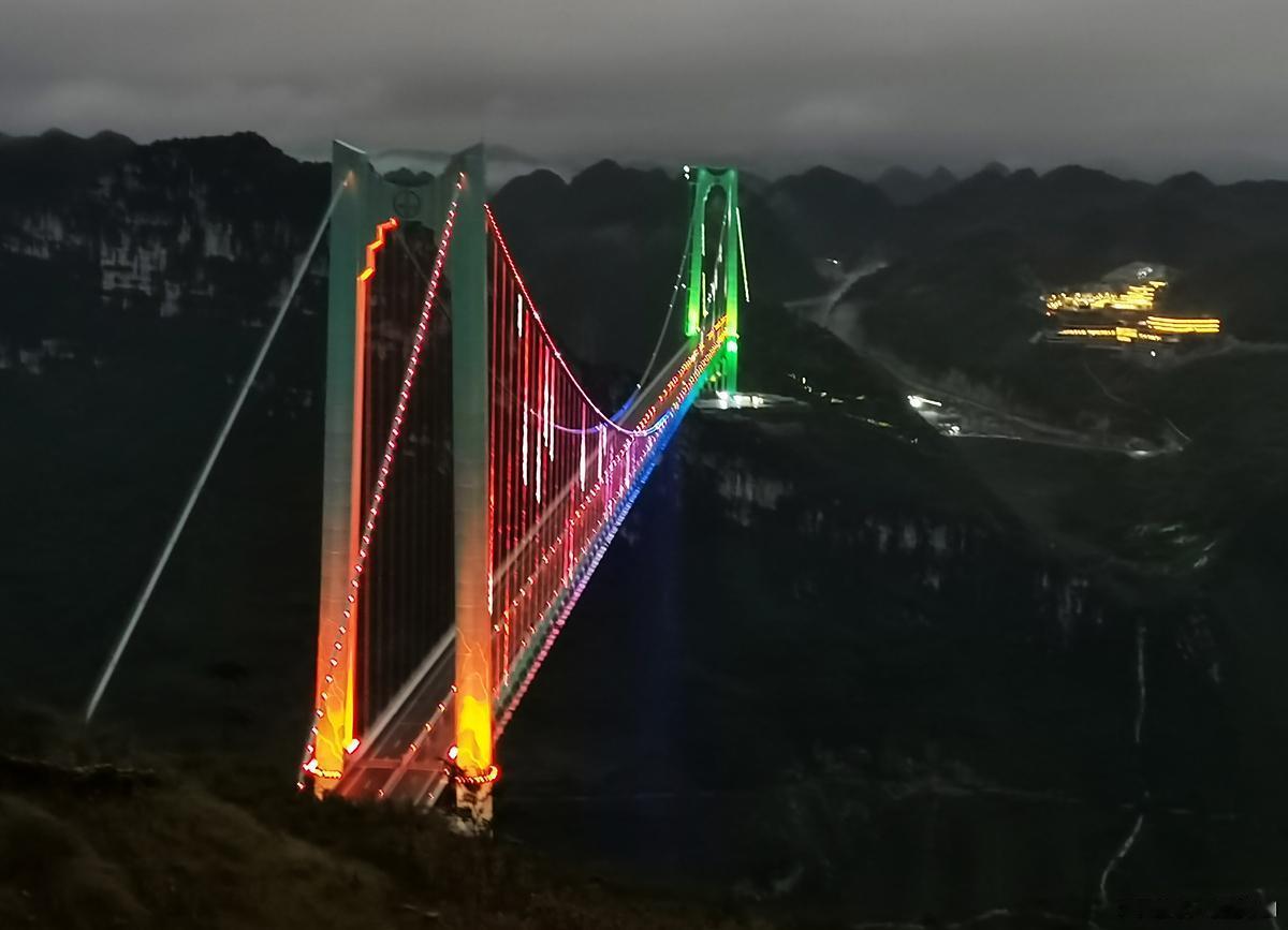 你知道吗？世界第一高桥每天凌晨3点都有神秘人在钢索上爬行！贵州花江峡谷大桥宣布从