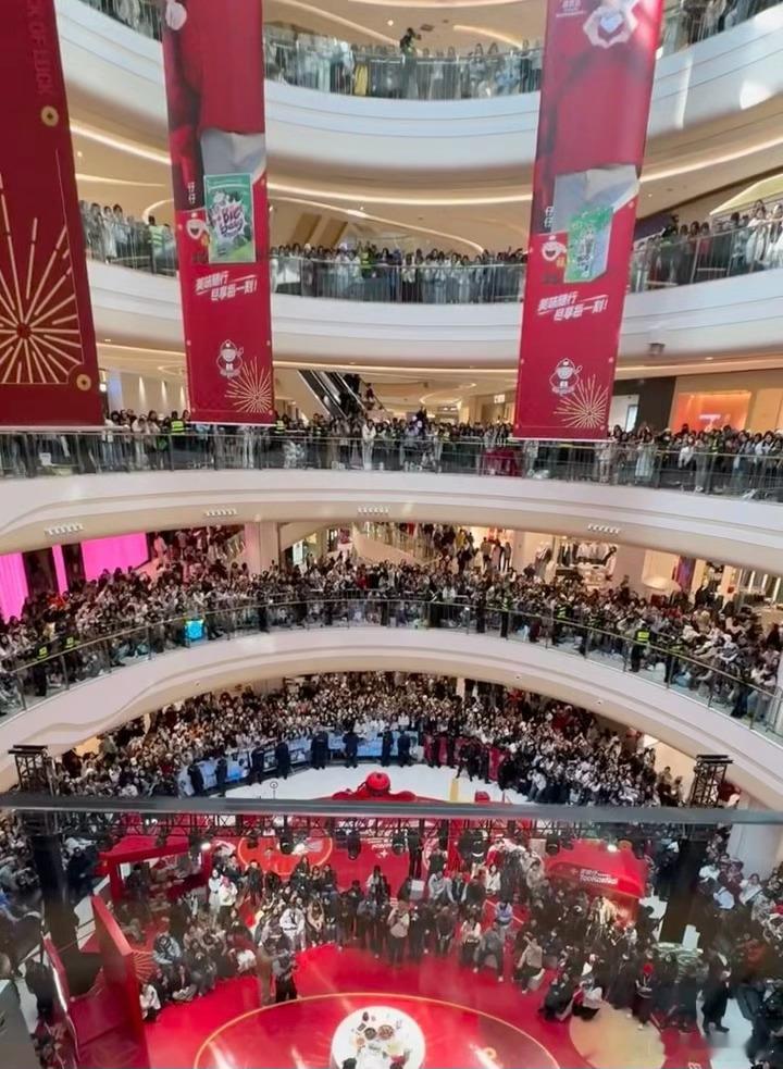 陈哲远，线下顶流实锤好吗！？？？连续2场、🈚️宣传🈚️预告🈚️具体时间🈚