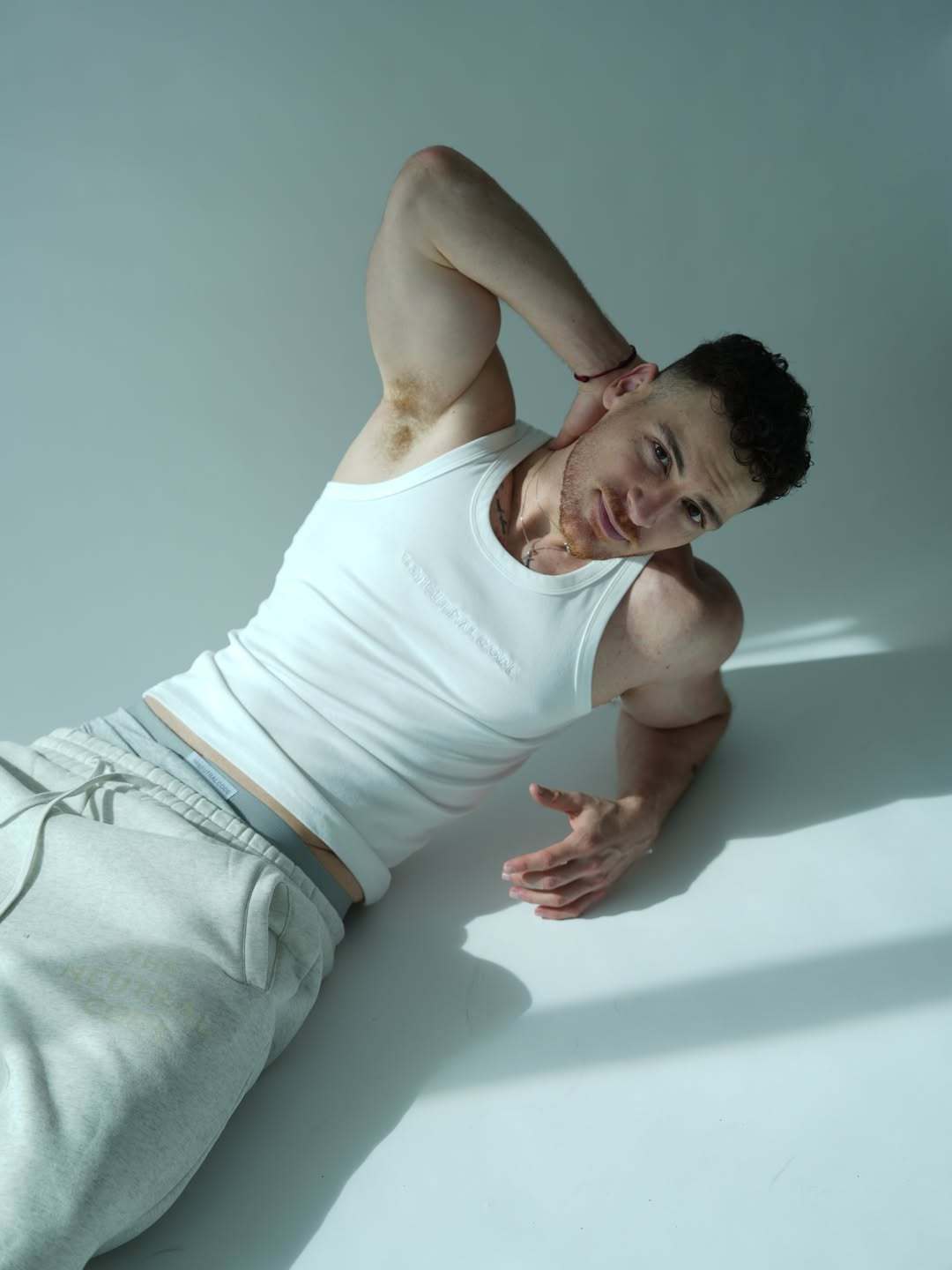 模特: Alex Marlopz | 📸摄影师: Gerardo Bricen
