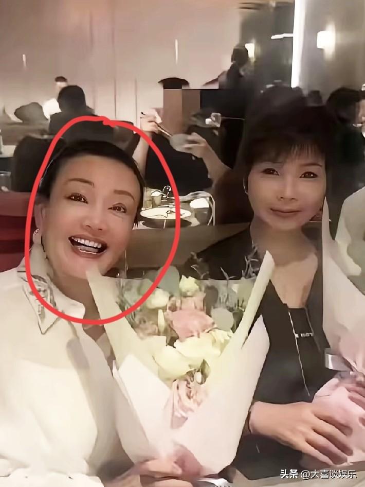 我要是张兰，都得尴尬的退网。

大张旗鼓给孙子准备百日宴，把国外的表兄表姐七大姑