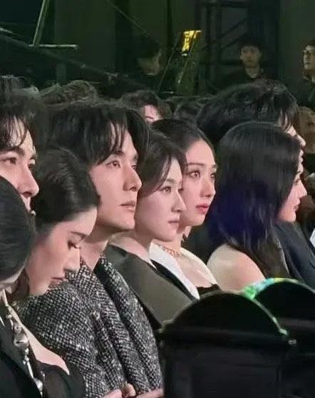 好抓马啊李兰迪和张新成坐一起了，🐧你是不是故意的 