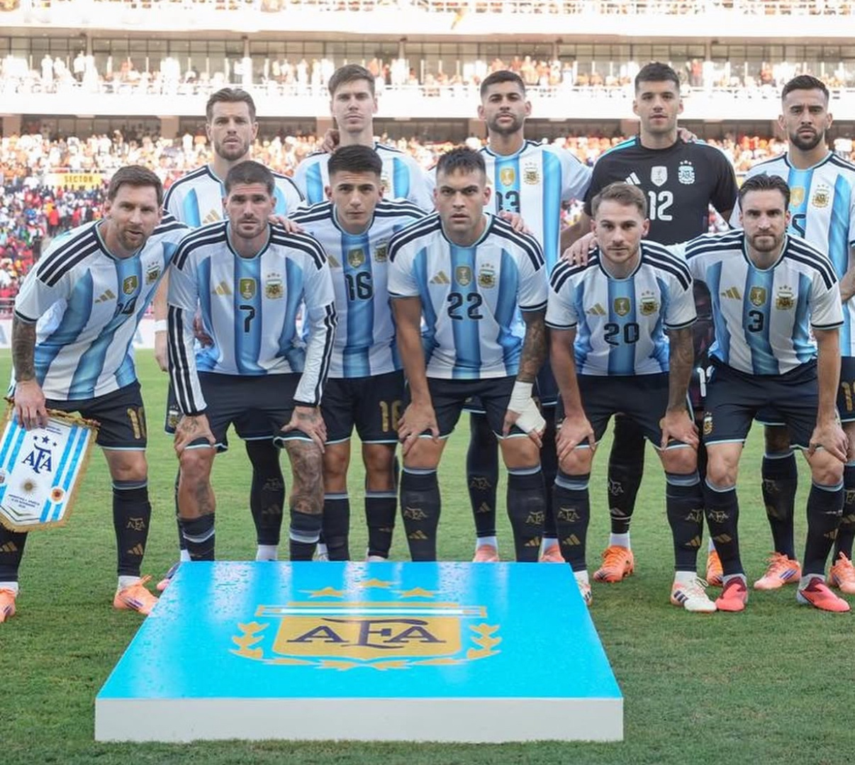 25年国家队比赛结束了，明年又是世界杯了。回想22年世界杯，斯卡洛尼战术和人员使