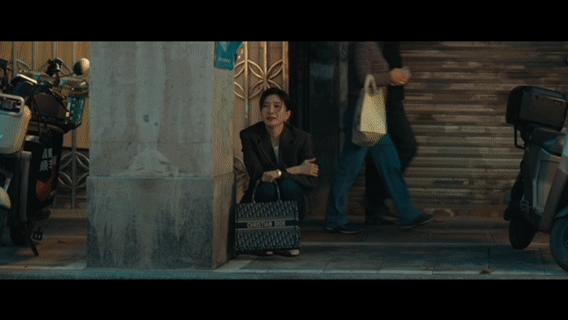 一部剧骂醒我的恋爱脑和事业心赵玫真的把女性的理智刻进骨子里了，发现李东明出轨后没