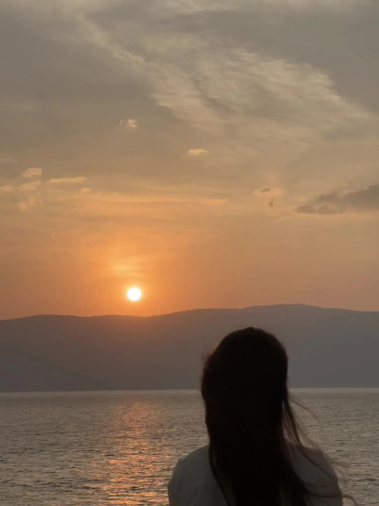 你会翻过山 看到万丈晴天