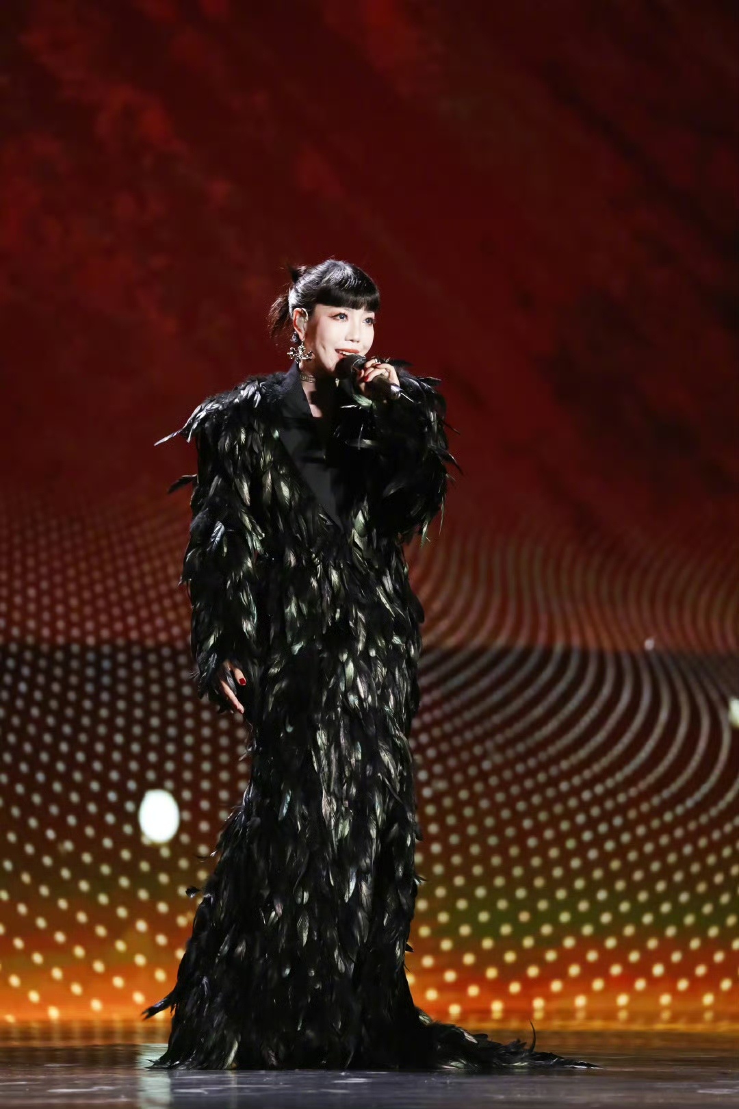 吴莫愁时隔三年再演绎李玟的自己  没想到在三年后的今天居然还可以再一次的听到吴莫