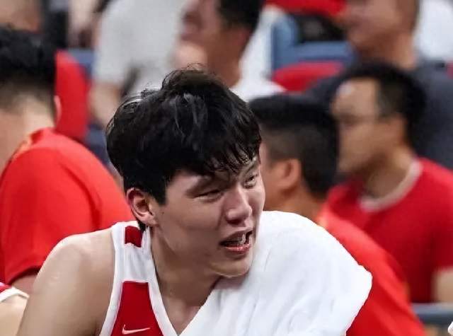 首发彻底没戏？开拓者队记泼冷水：杨瀚森第三年才配当NBA球员