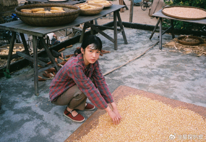 周也霸总原始皮周也霸总原始皮肤《你好1983》成为CEO第一步，换上霸总原始皮。