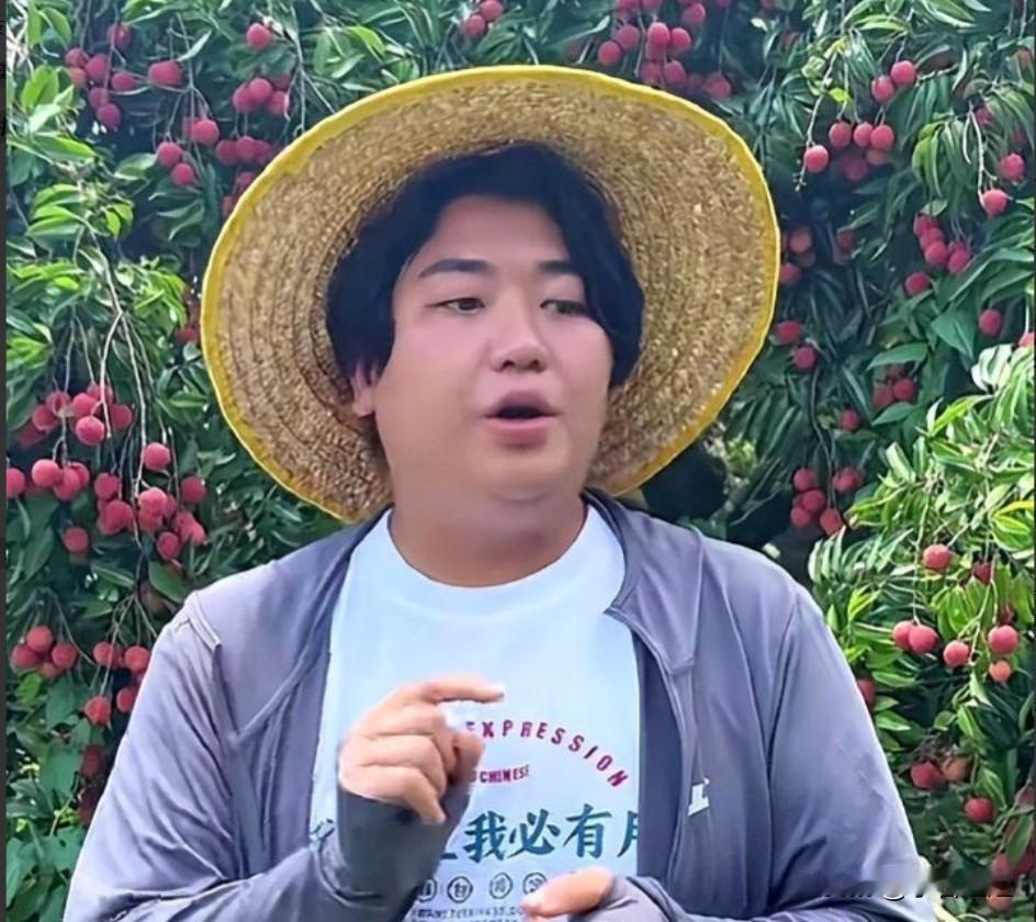 全进华太让人心疼了

15岁辍学去上海后厨打工，油烫得满手疤
就为了供妹妹全红婵