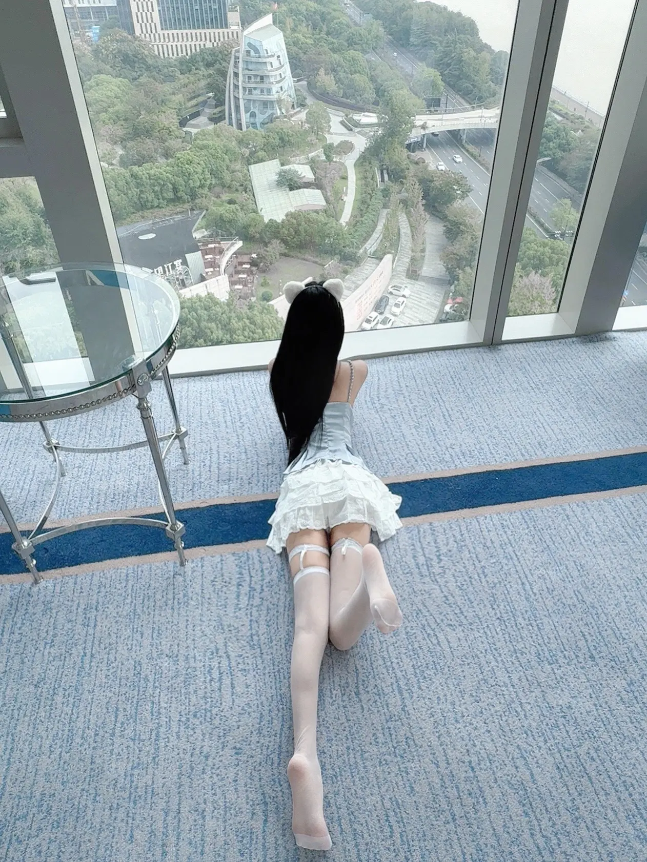 昨天还在感受亲密无间的打趣 今天就要默契的不说话 爱这件事 从来都是看心情