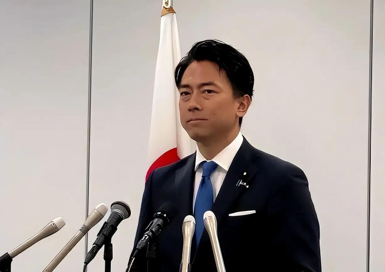 日本这步棋够狠：炒南海、送军舰、叫嚣拥核，三路并进想干什么？
 
中国周边最近不