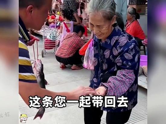 总有人质疑“好心人有好报”这句话，可现实中还真有不少例子。
明朝嘉靖年间，苏州的