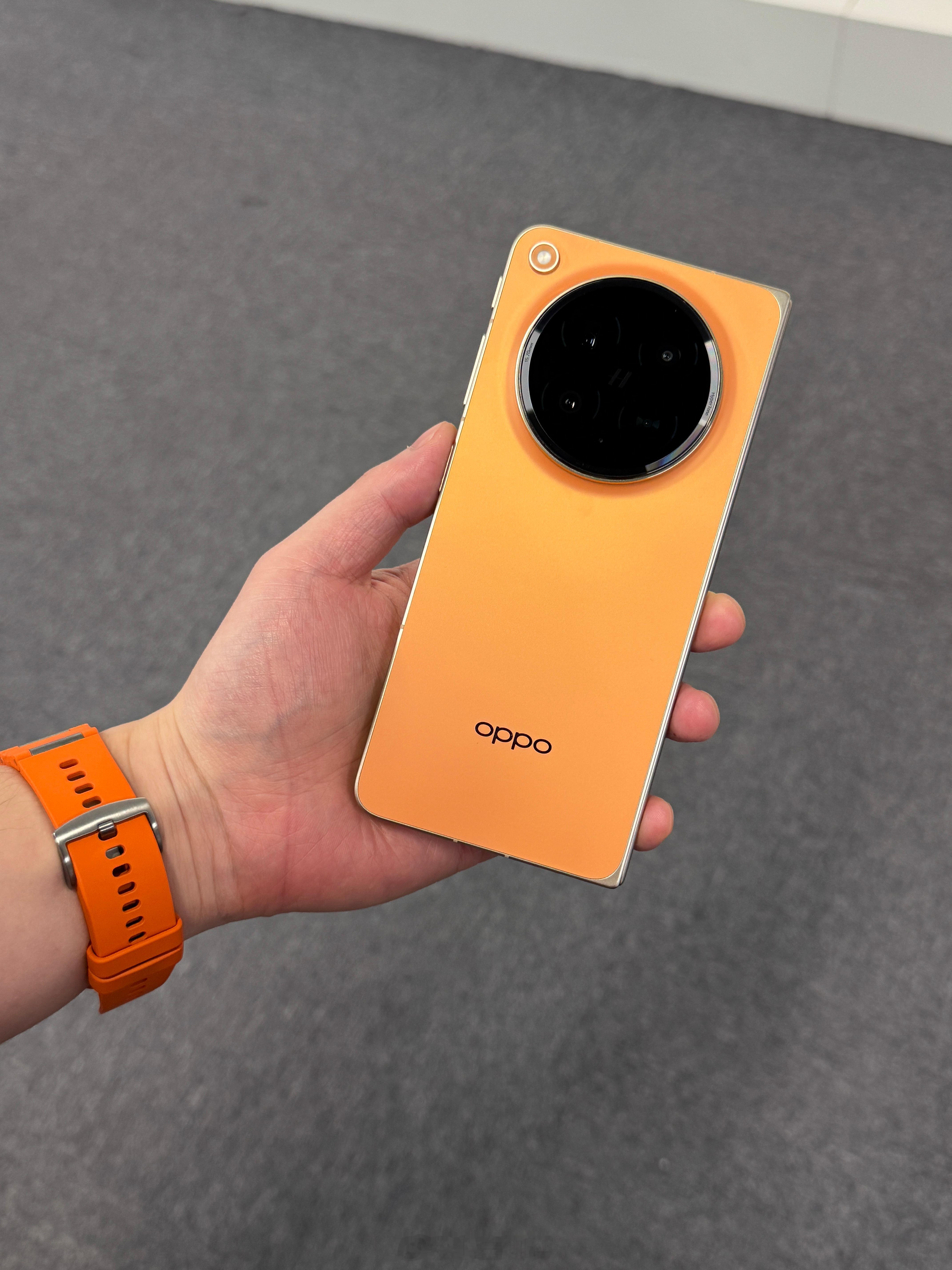 OPPO今晚发布会老规矩，来猜Find N6起售价（需带上存储版本），🧧评论区