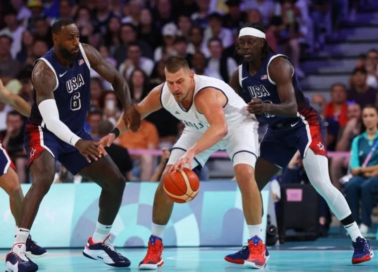 经过数十页草稿纸的计算，塞尔维亚想赢球需要满足下面的三个条件，而且不能少一个。
