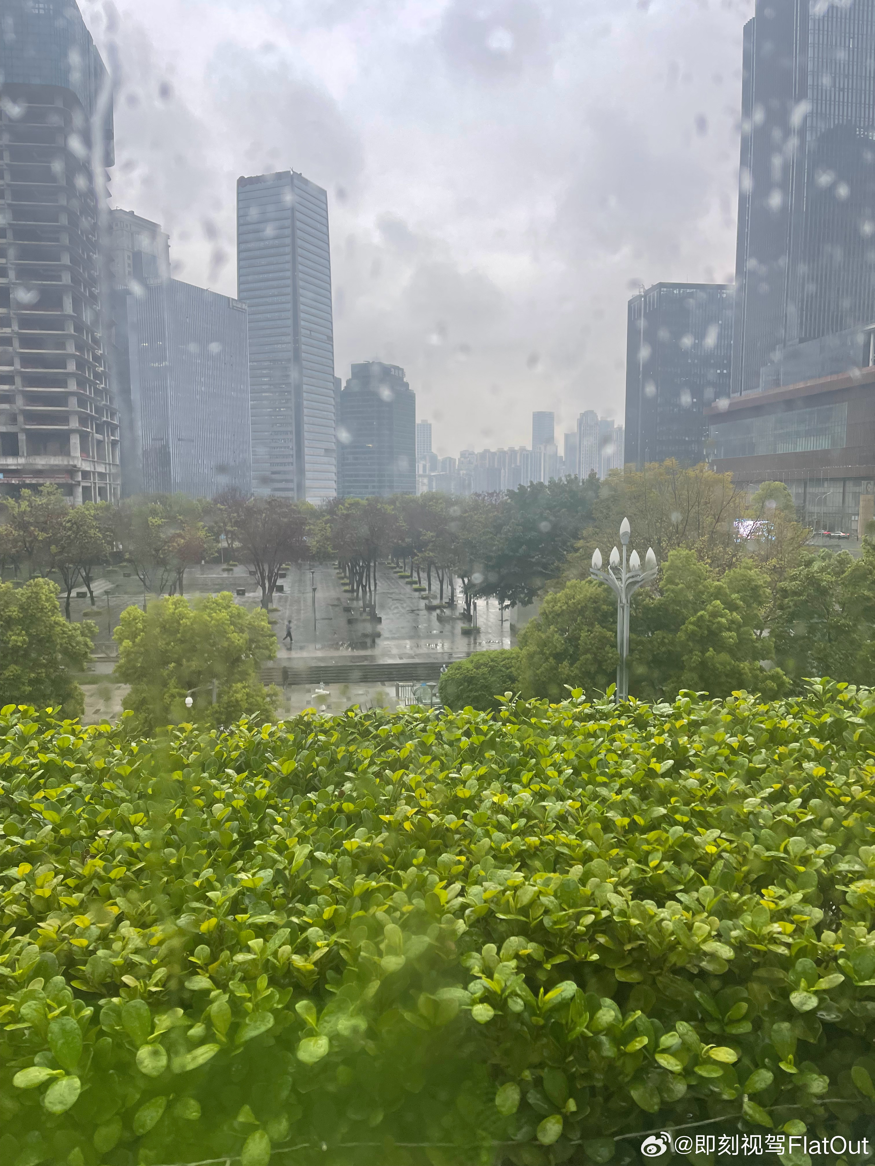 一张图证明我来过这里今天的重庆有点冷呀现在只有10度还下雨 重庆