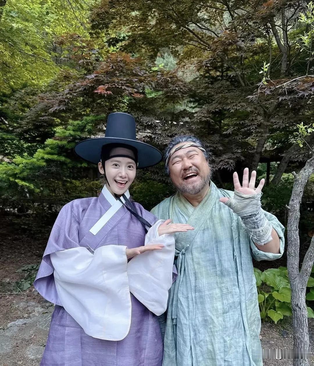 林允儿的新剧我只能说一言难尽，因为她一个穿越者拿法餐碾压古代朝鲜美食，暗示法餐比