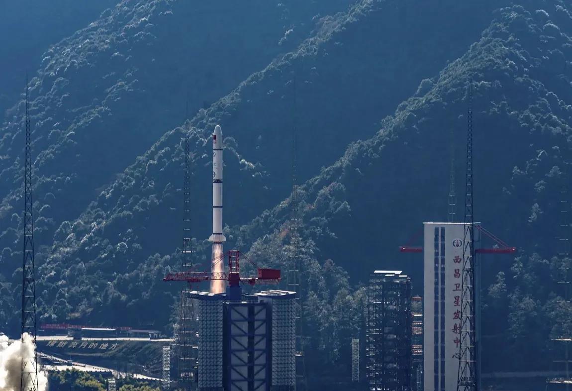 【台军方又“秀肌肉”，预告中国（大陆）17日再发射运载火箭？】
近日台军方又在“