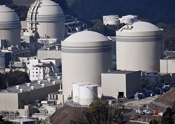 哎，姐妹们，今儿咱们唠个硬核但细思极恐的瓜——日本又想搞核武器那点事儿。别急着划