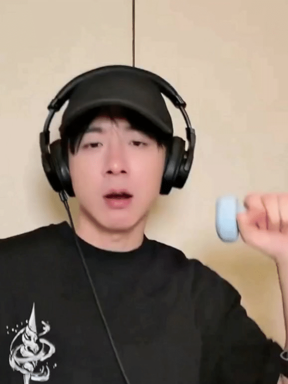 单单是我豆的表情包都能凑出一场大戏[哈哈][哈哈][哈哈]摩登兄弟[超话]刘宇宁