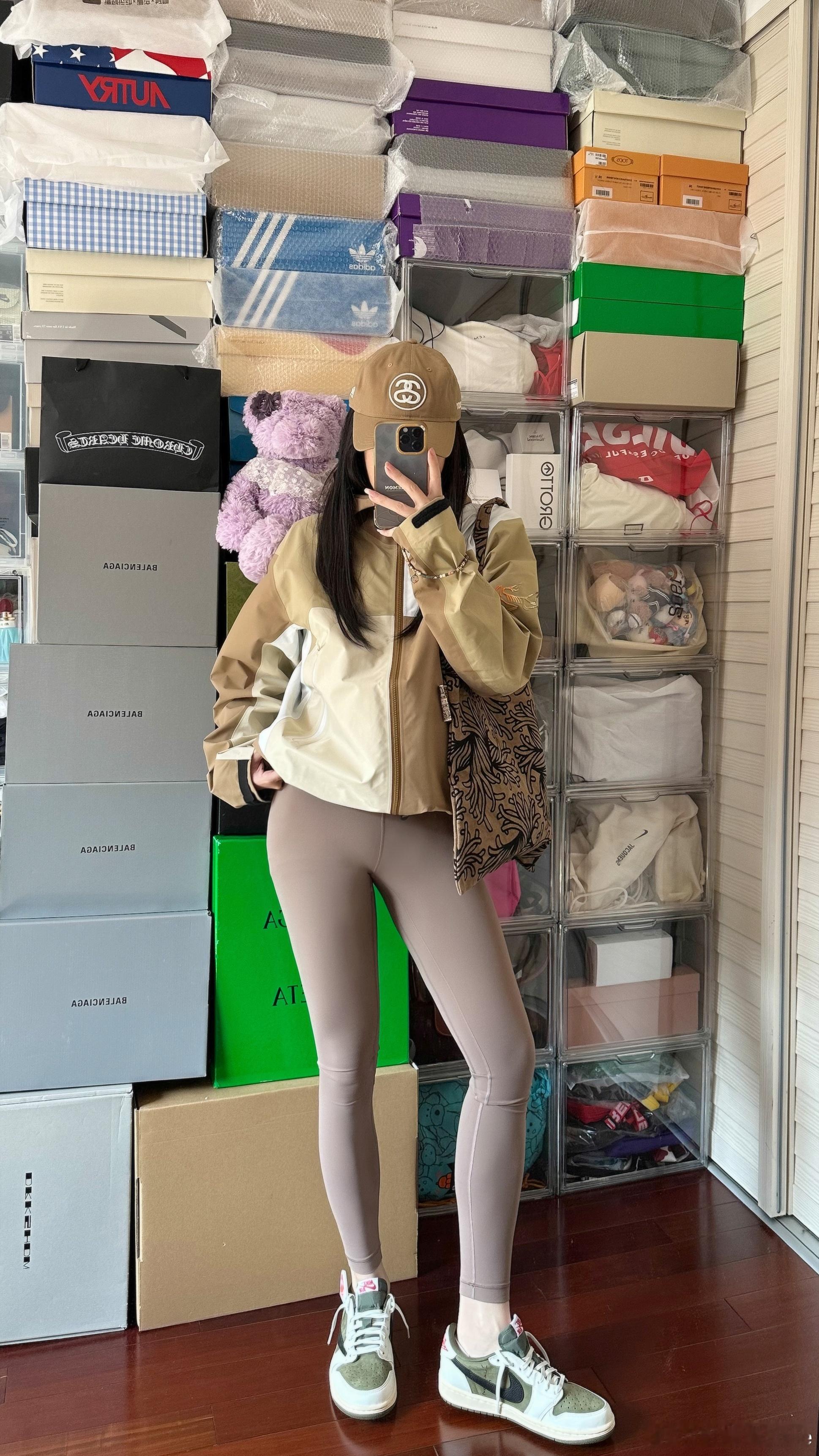 今日份始祖鸟girl🌞🌞 ​​​