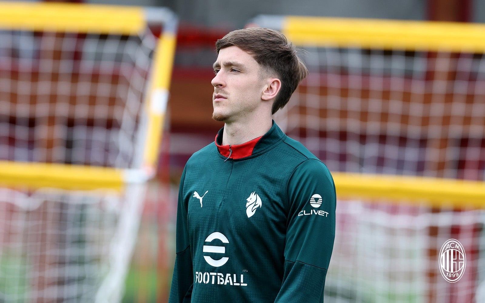 【训练组图】 🔴⚫️ 勤勉、专注、努力！！！💪🏻sempremilanfo