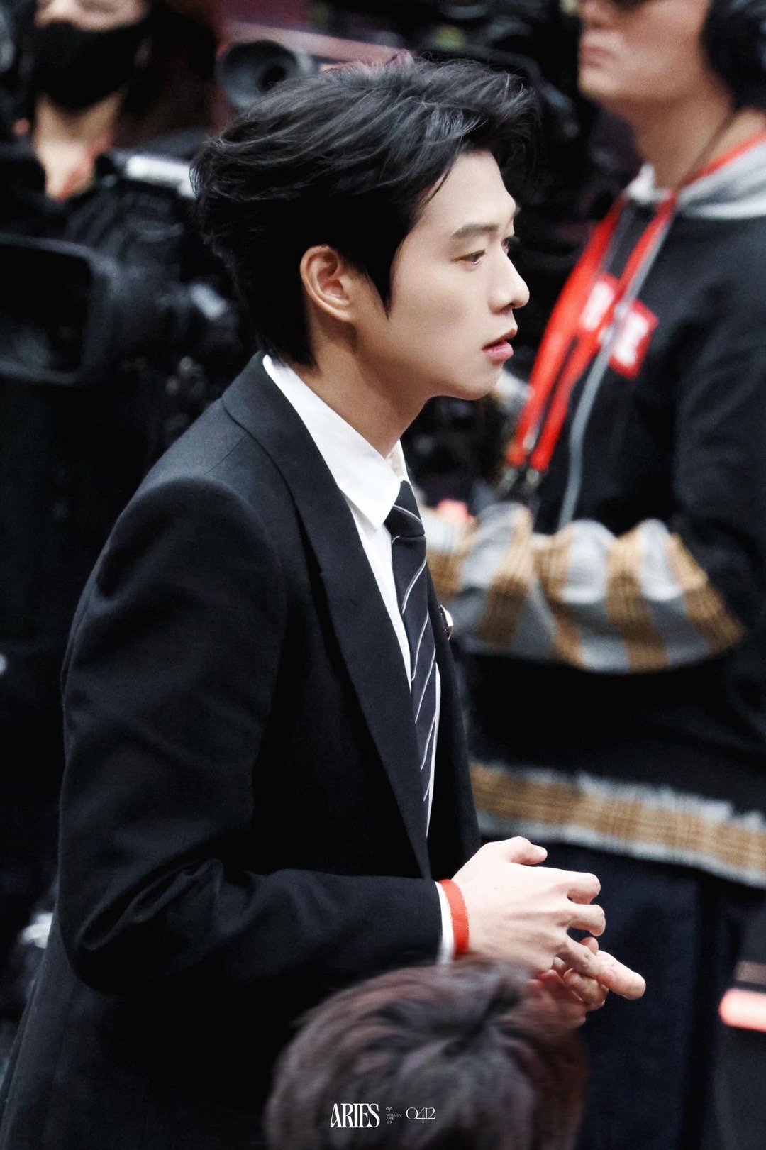 魏大勋 情商 短短一句话，展现了教科书级别的场合应对能力。既感谢了平台，表达了决