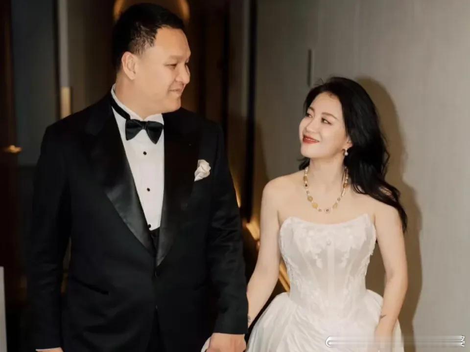 车澈瘦了68斤挺喜欢他在抖音晒全家幸福的那段日子，我猜他瘦下来是因为李嘉格有新欢