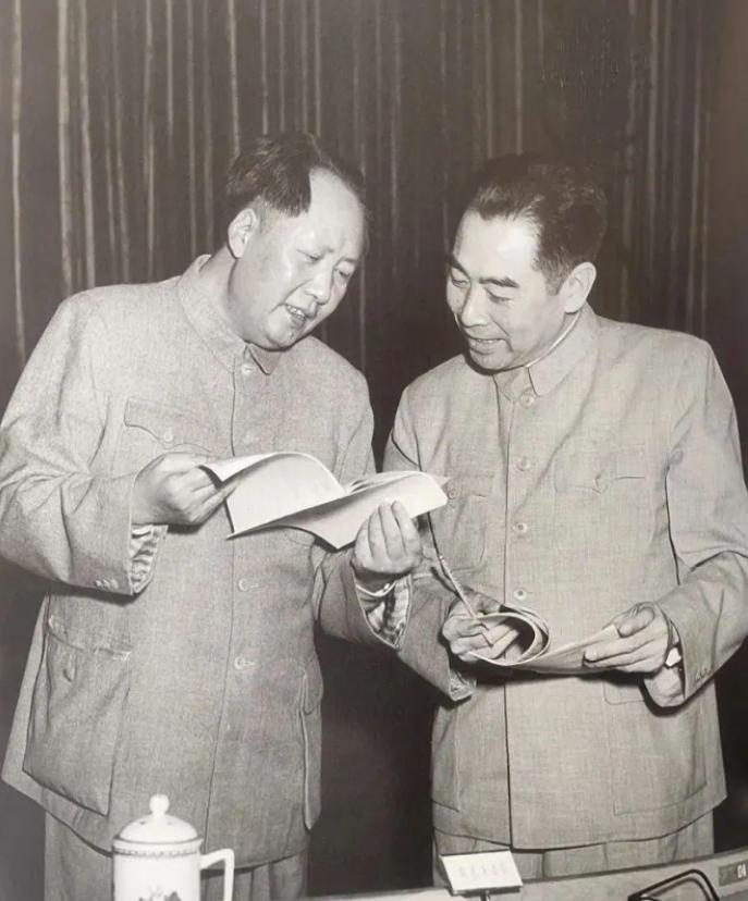 1969年，周总理担心勃列日涅夫用核武器，毛主席笑问：你有没有读过明史？


1