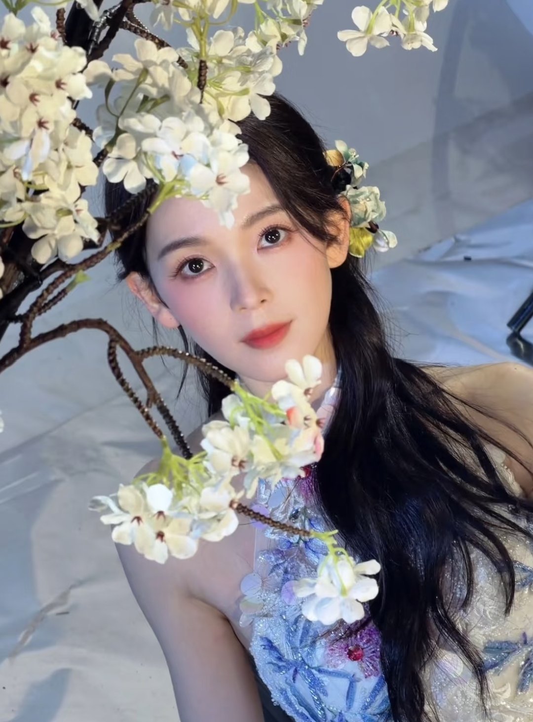 陈瑶“一些花絮迎接2026~” 