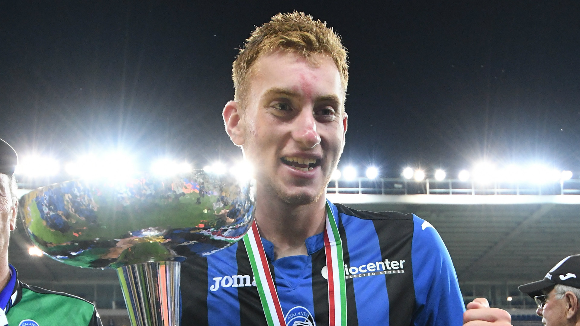 看看斯拉夫人库卢塞夫斯基怎么评价加斯佩里尼：“我认为所有球员都希望有机会接受他的