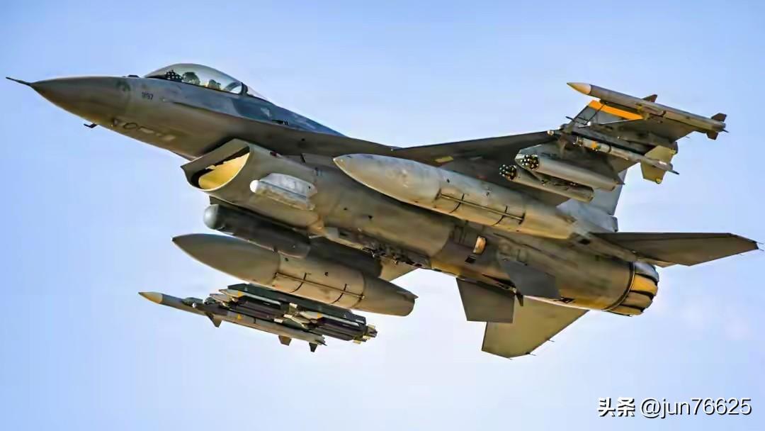 美军再次采购F-16究竟为哪桩？
据美国《空军与太空军杂志》近日报道，多位五角大