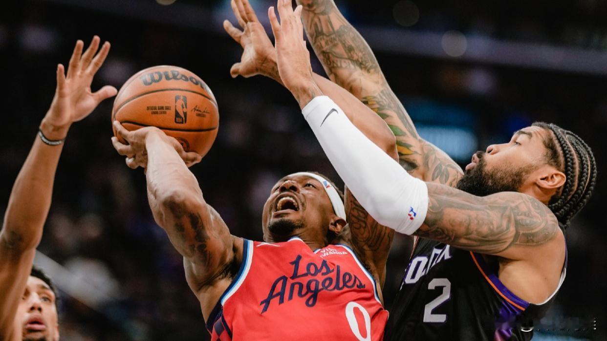 哈登招募比尔是不是想证明杜兰特带不动的我可以！真不懂为啥哈登要去招募比尔

第一