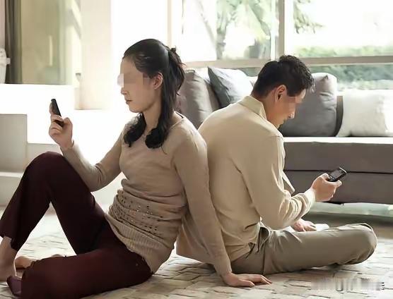 湖南，一女子发现自己老公在外面有了人，背着她几年间给另一个女人转过去40多万。妻