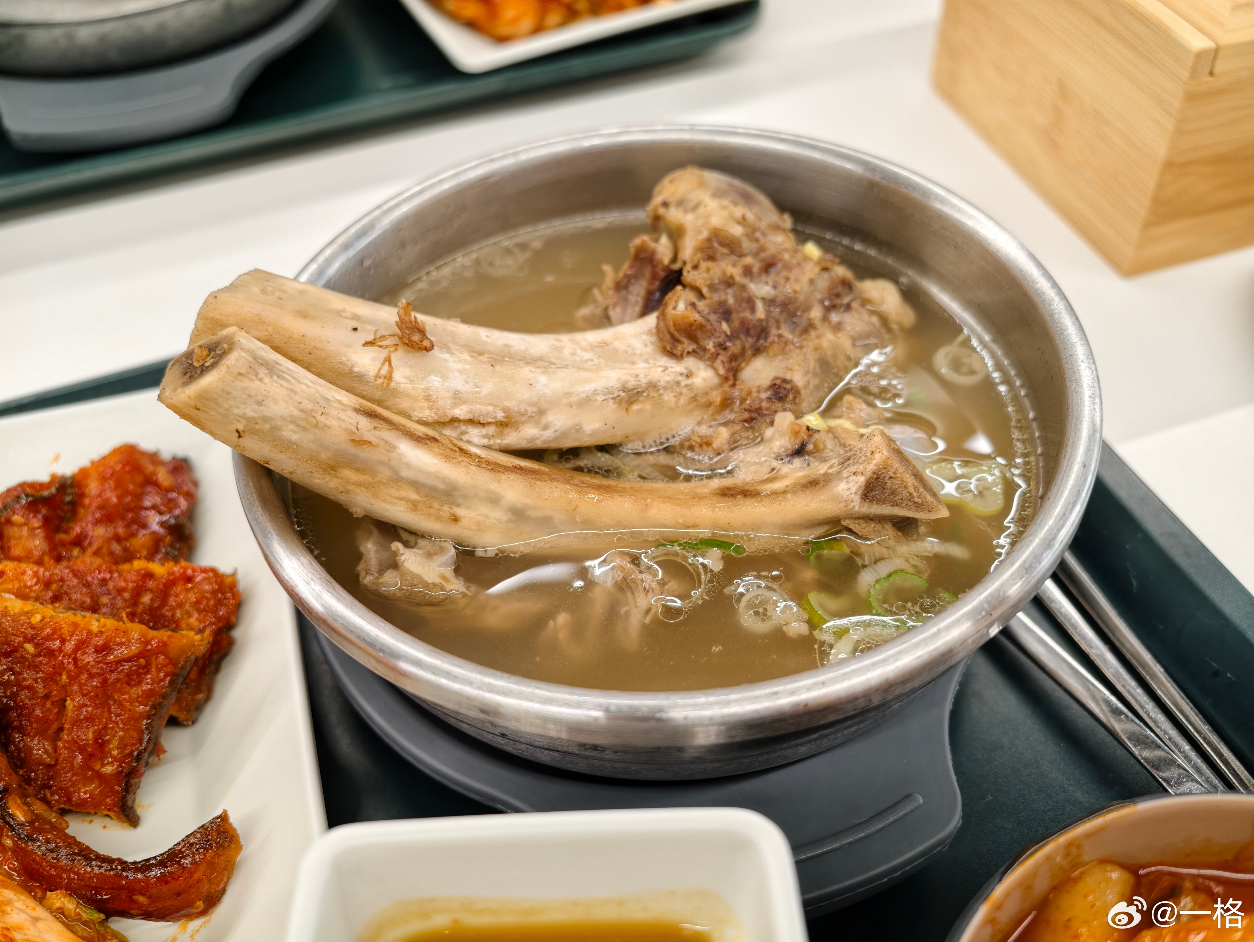 也是恰上三星的饭啦，味道挺不错的，但是这边真的每家餐厅，感觉都离不开这些咸菜，怎