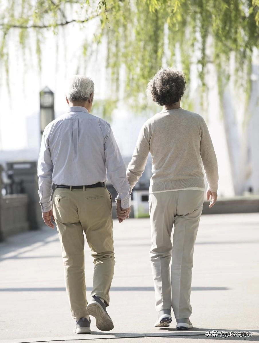 所有退休人员要留意：如果收到这条短信，一定要抓紧时间解决！
 
对于退休人员来说