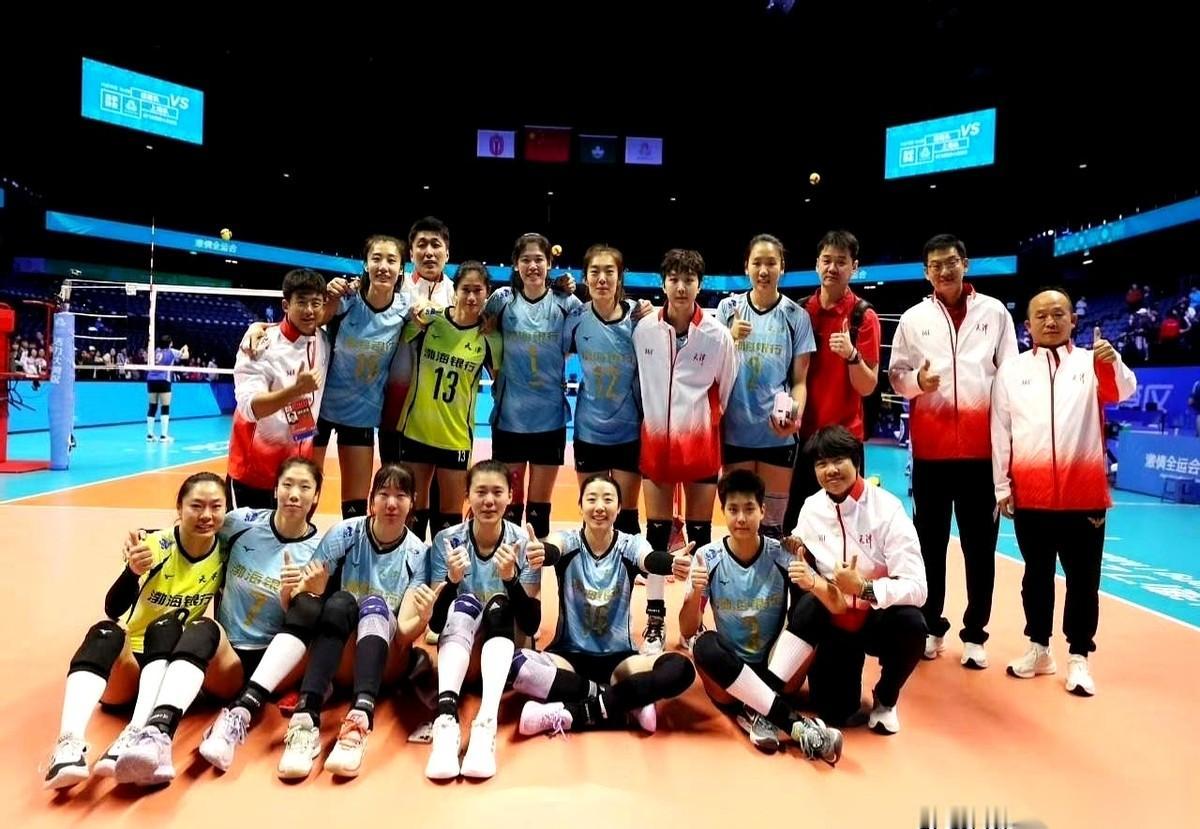 我说怎么回事呢，原来这赛场上，藏着一个这么大的“秘密”。
不，这不叫人情，这叫一