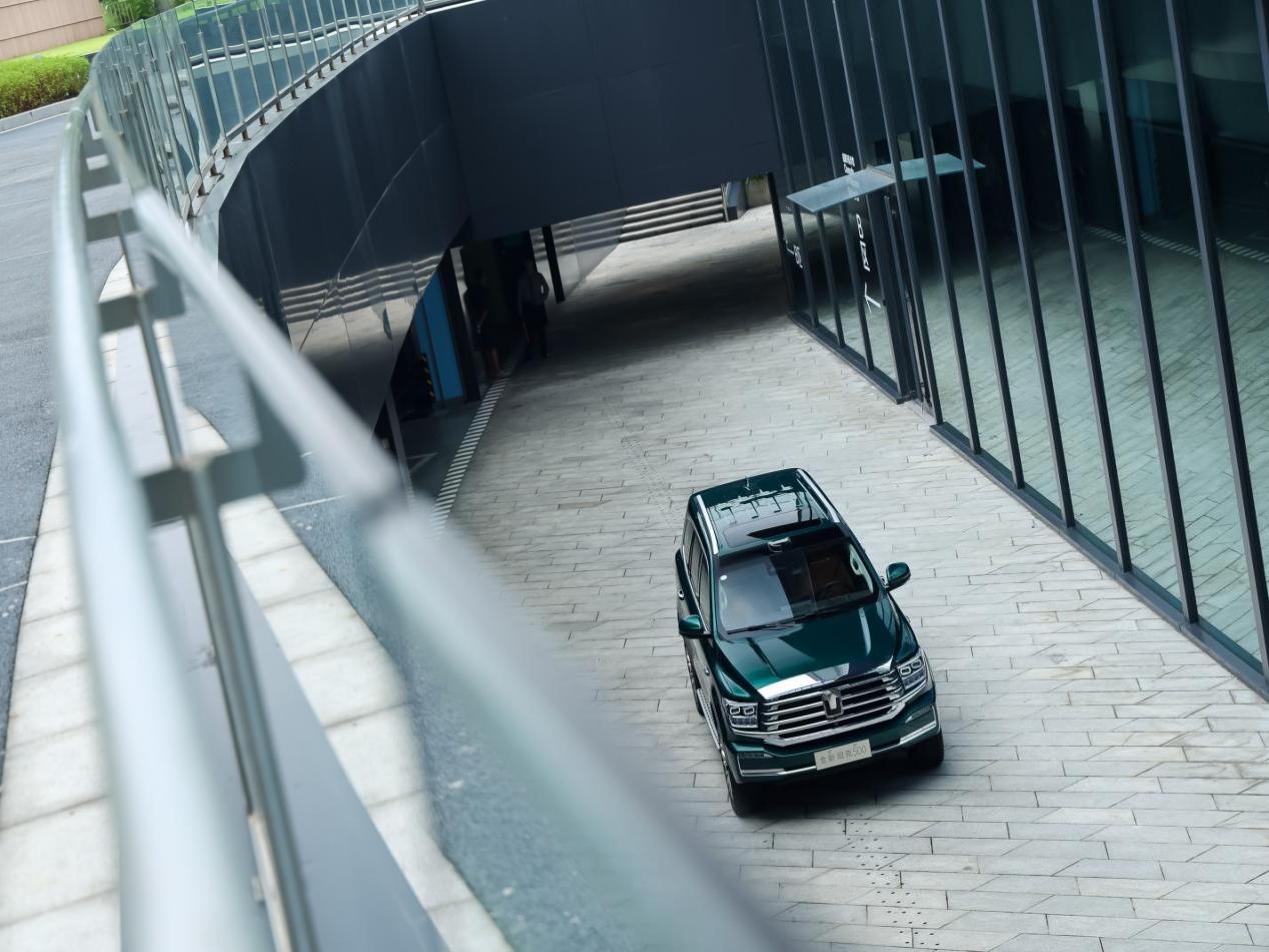 全新 坦克500定位全场景智能豪华越野SUV，推出Hi4-Z、Hi4-T及3.0