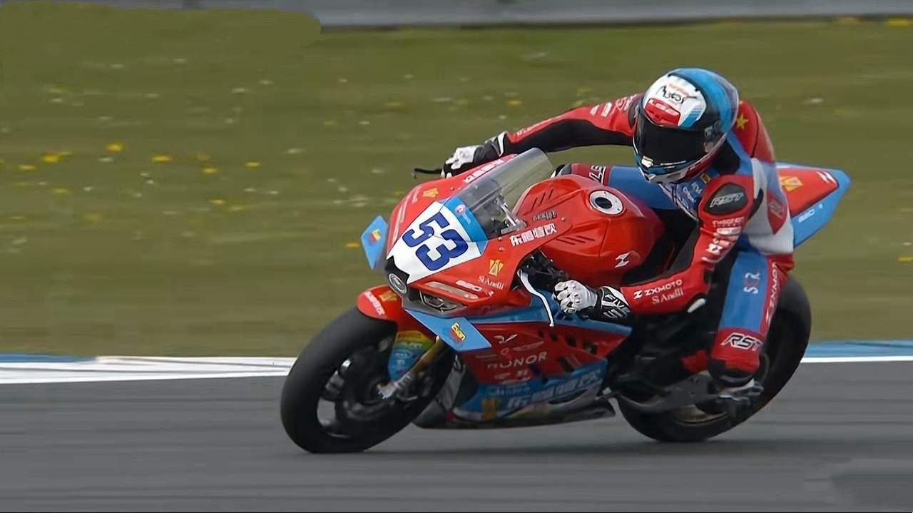 欧洲人彻底坐不住了！

直接给中国赛车焊上7公斤铅块，还砍了5%动力，这哪是公平