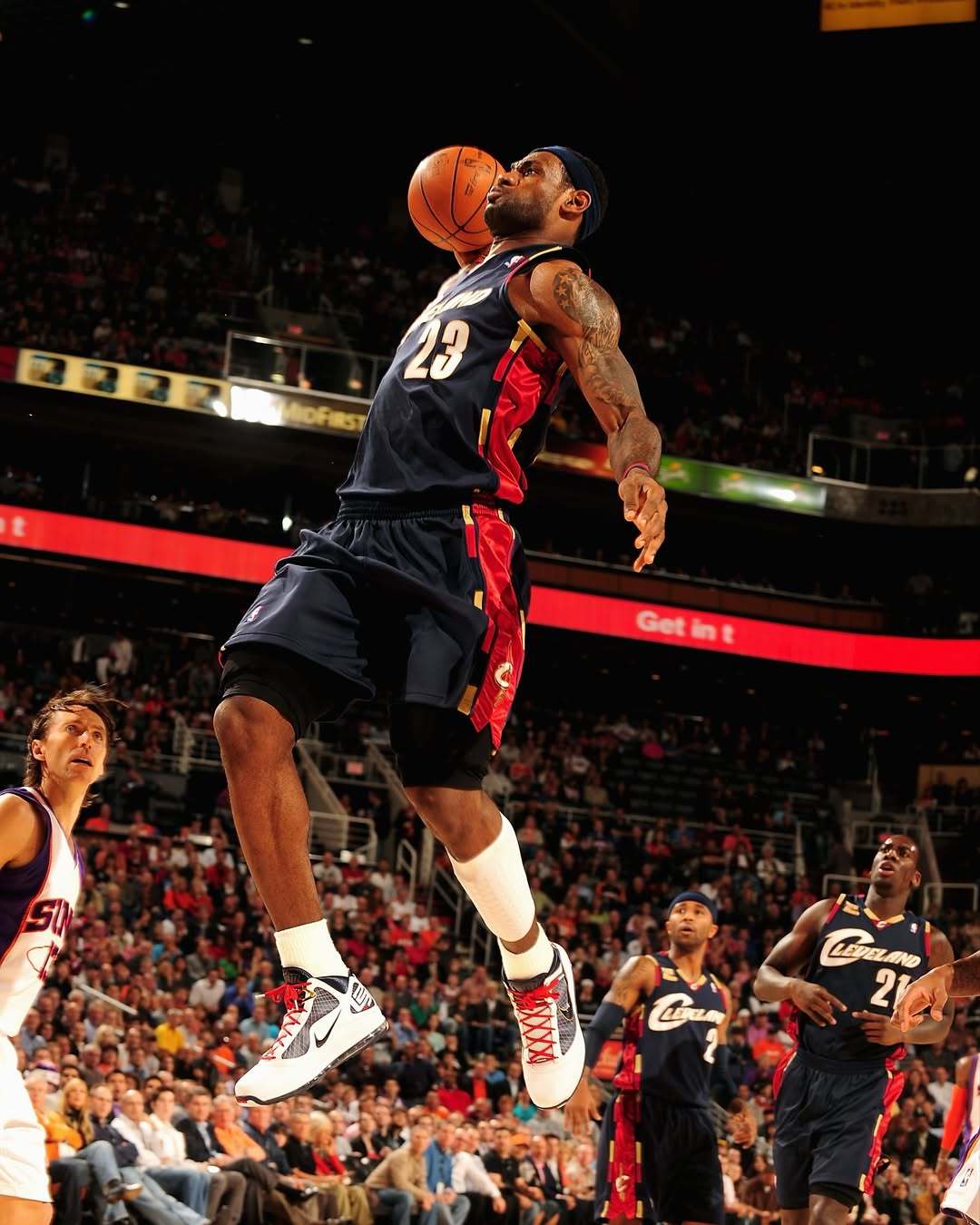 老詹转发了这条关于 LeBron 7.动态。詹姆斯 ​​​