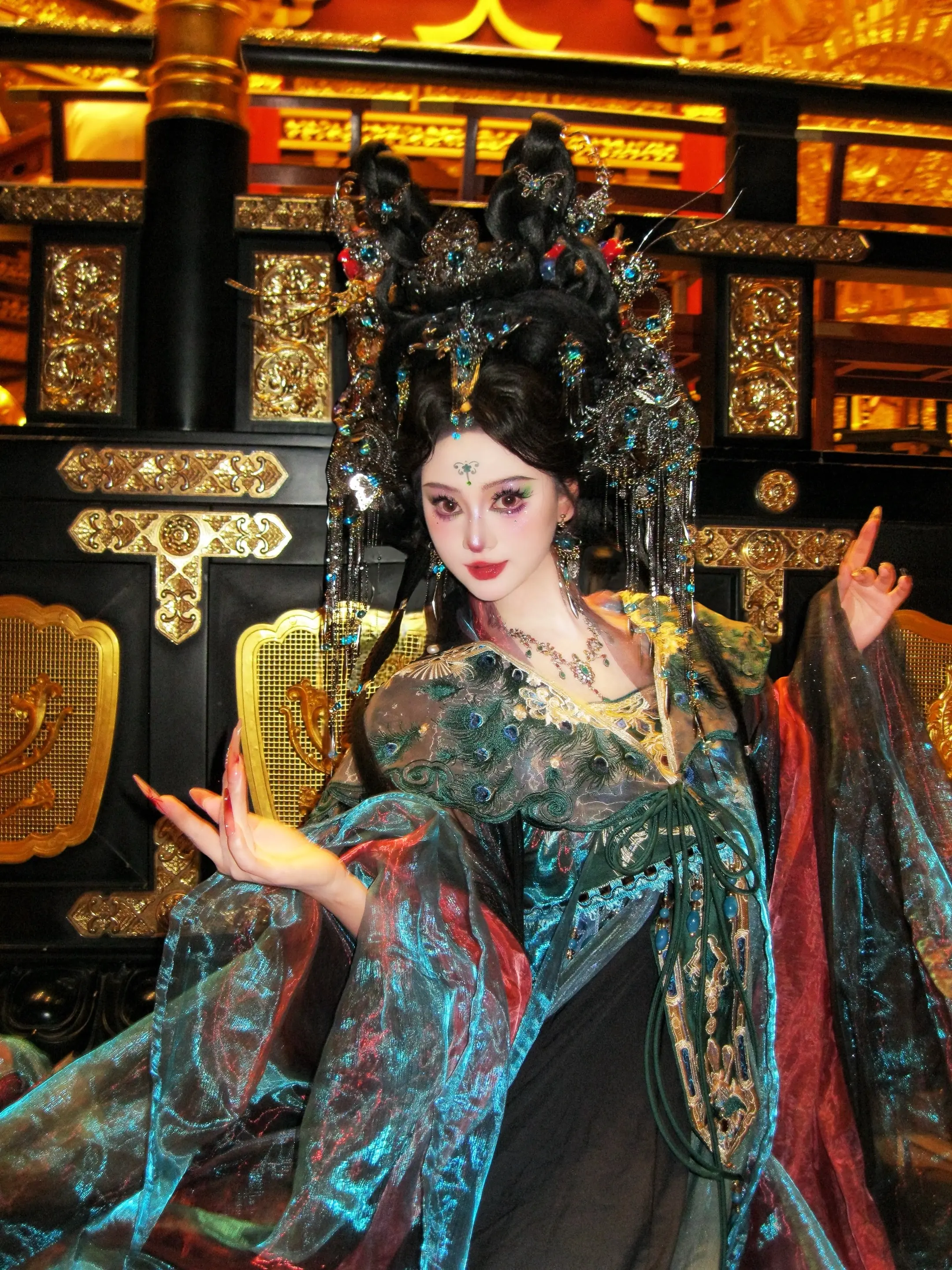 就让你在别人怀里快乐