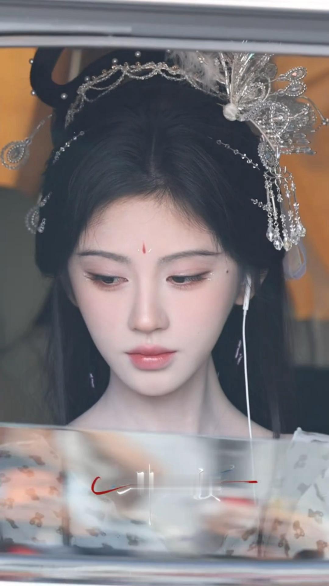 OMG…看见嫦娥仙子下凡了🤤鞠婧祎嫦娥仙子造型