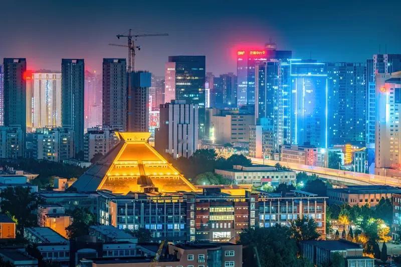 河南省职称评审门槛变低了，这是教师们的福音，河南省在教龄津贴方面走在前列，在职称